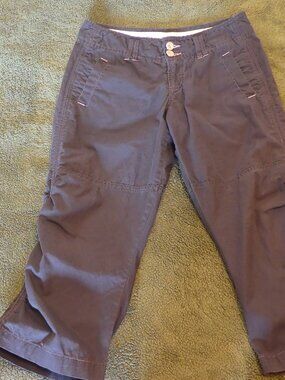 100% Cotton "DNA" Black Women's Capris. Size 7.